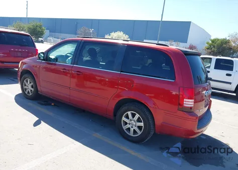 2008 Chrysler Town & Country Touring from USA, damaged, VIN 2A8HR54P18R732144